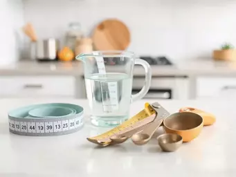 Measuring Fun: Learning Length and Volume with Household Objects